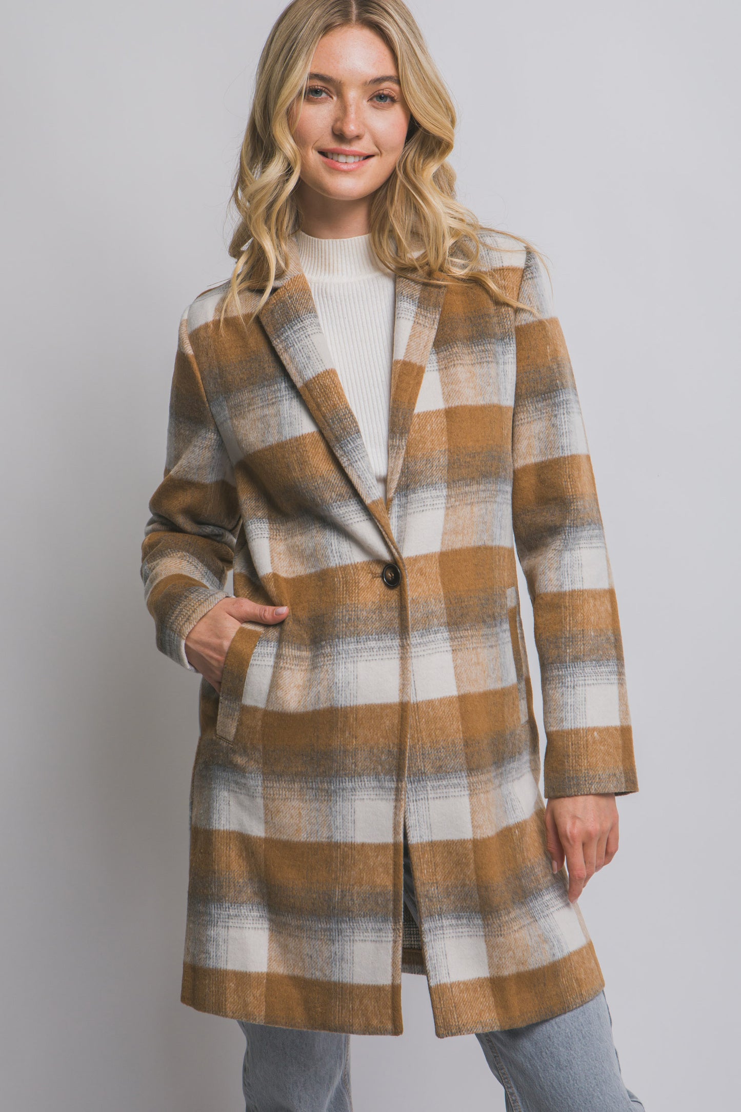 ABRIGO CUADRADO CAMEL